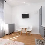 Damba Appartement *